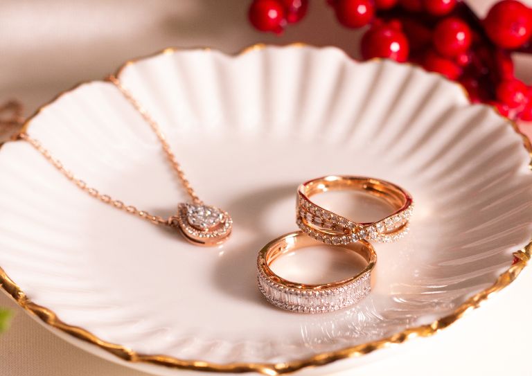 Jewels for anniversary