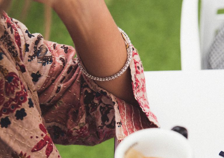 Choosing diamond bangle bracelet